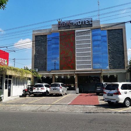 Dom尤格吉亚酒店 Ngaglik 外观 照片